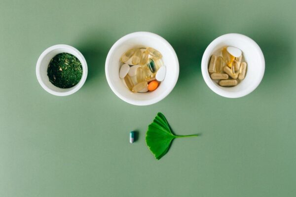 Compléments alimentaires et santé mentale : intérêt, limites et risques